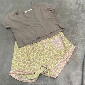 Pitusa 2-Piece Lounge Set Shorts and Crop Top 21170